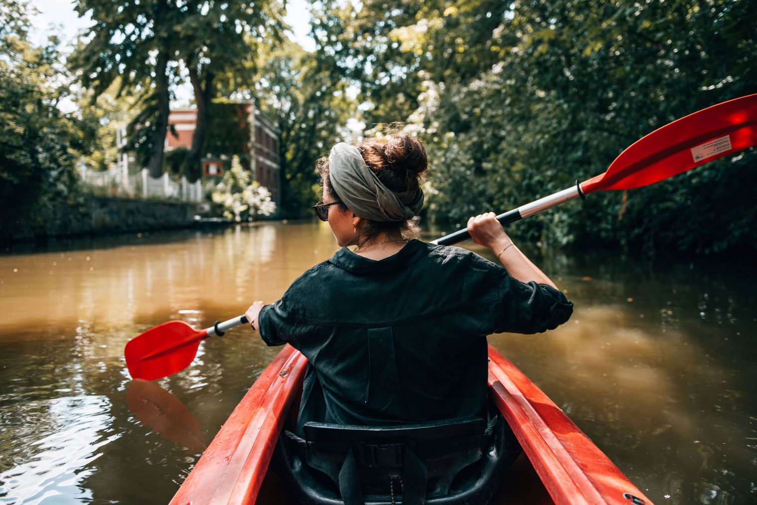 Kanal-Kanufahrt-Sommer-Wasserstadt-Freizeit-Grünes-Leipzig-Industriekultur-Romeo-Felsenreich-leipzig-travel