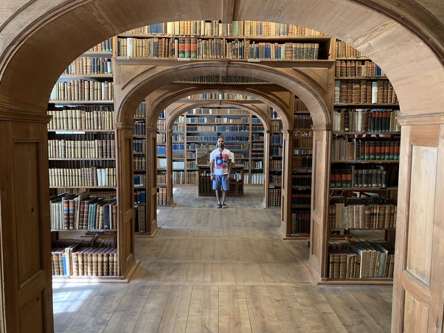 Historischer Büchersaal der Oberlausitzischen Bibliothek der Wissenschaften in Görlitz // Historical library hall of the Upper Lusatian society of sciences in Görlitz