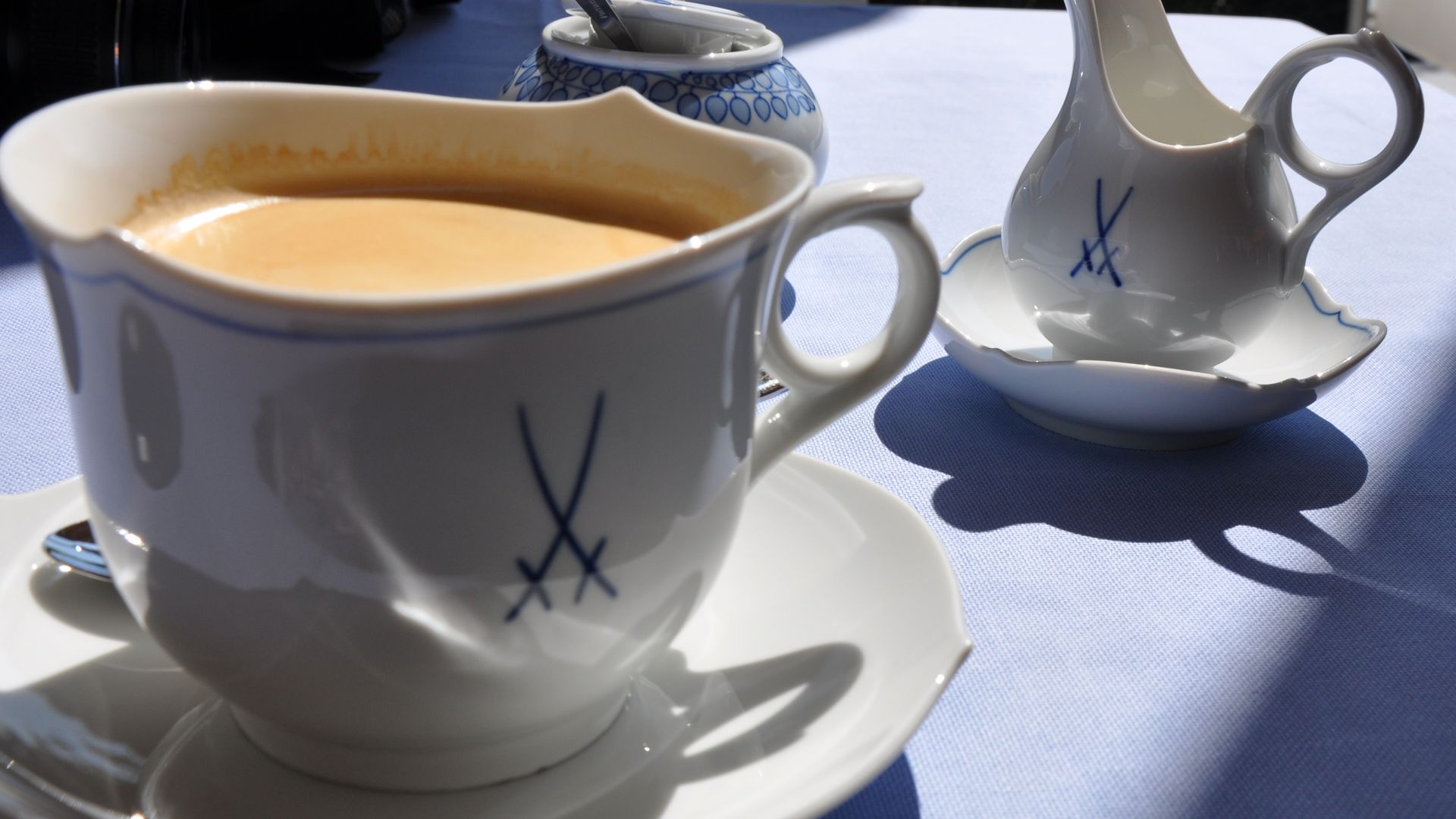 Kaffeetasse aus Meissner Porzellan // Coffee cup made of Meissen porcelain