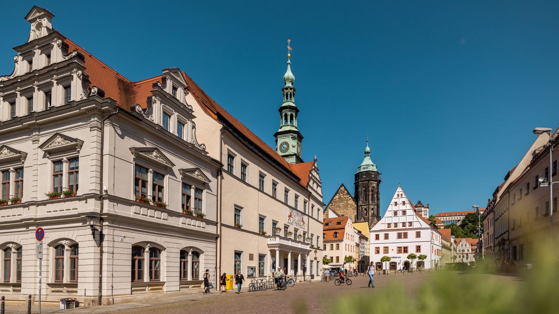 Marktplatz in Pirna im Sommer / Market square in Pirna in summer