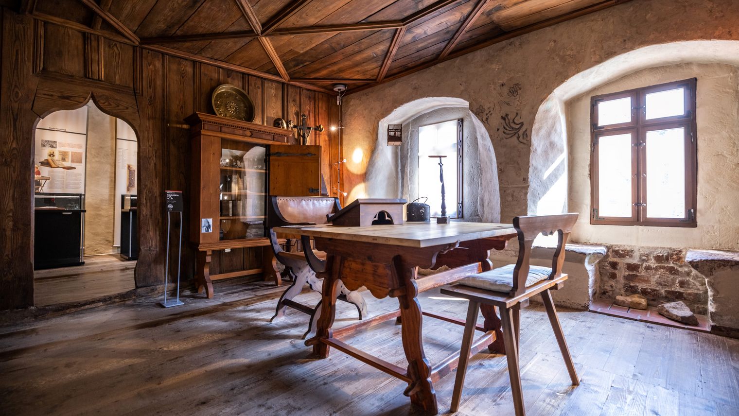 Historische Wohnstube in den Priesterhäusern in Zwickau / Historic living room in the Priests' Houses in Zwickau