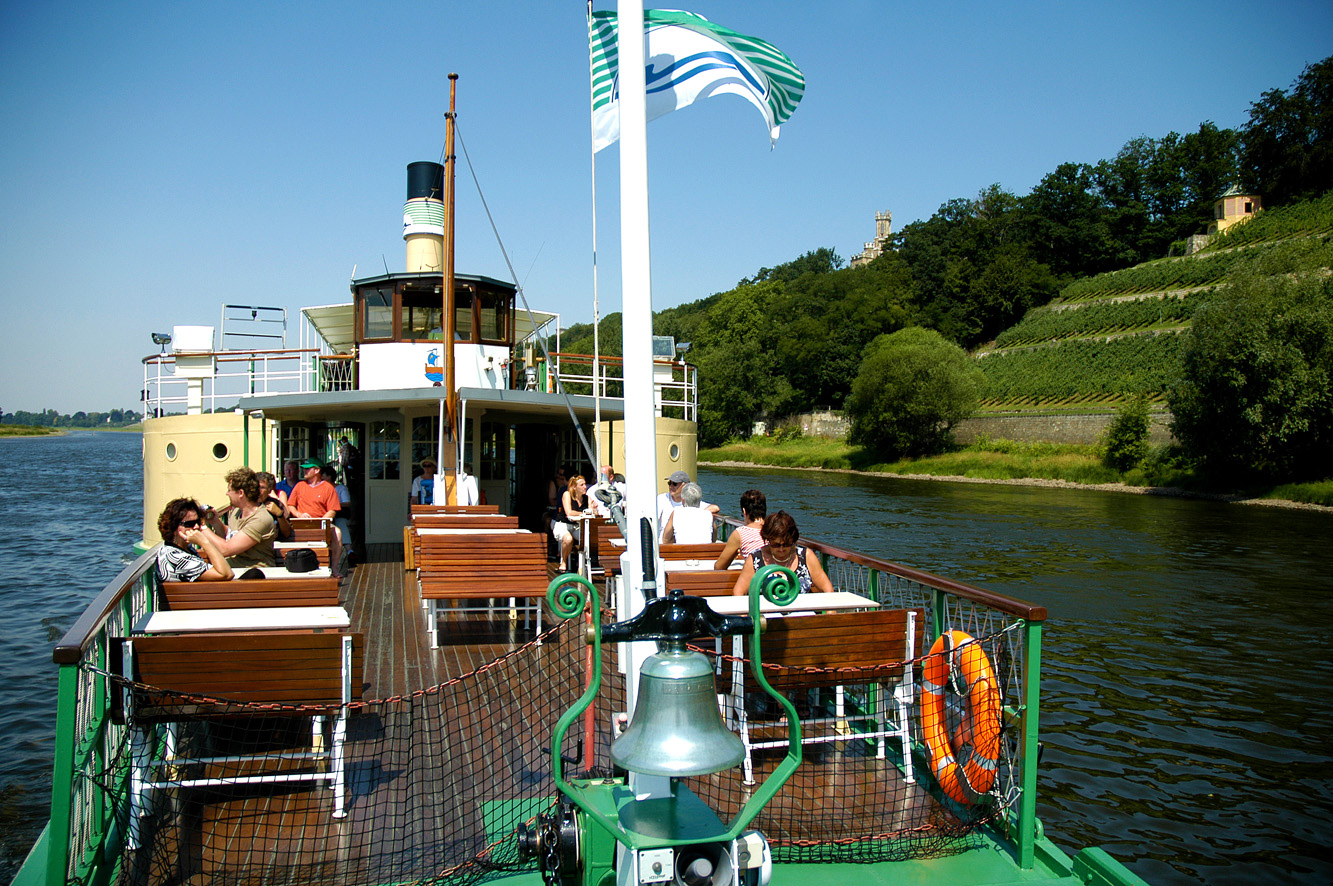 Dampfschifffahrt in Dresden auf der Elbe